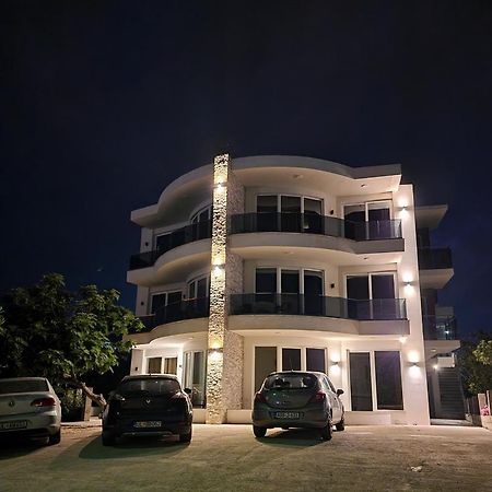 M&H Apartments Ulcinj Buitenkant foto