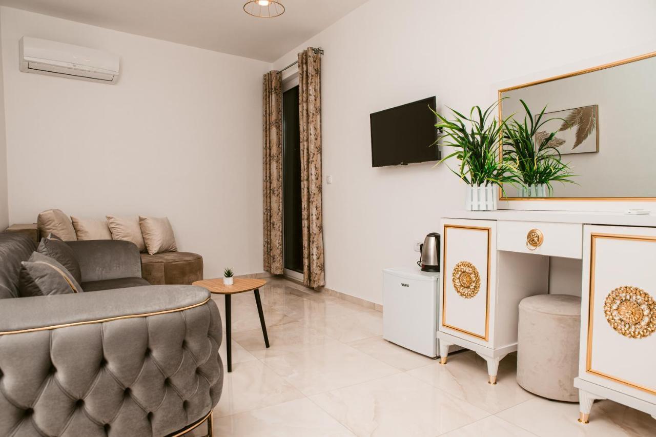 M&H Apartments Ulcinj Buitenkant foto