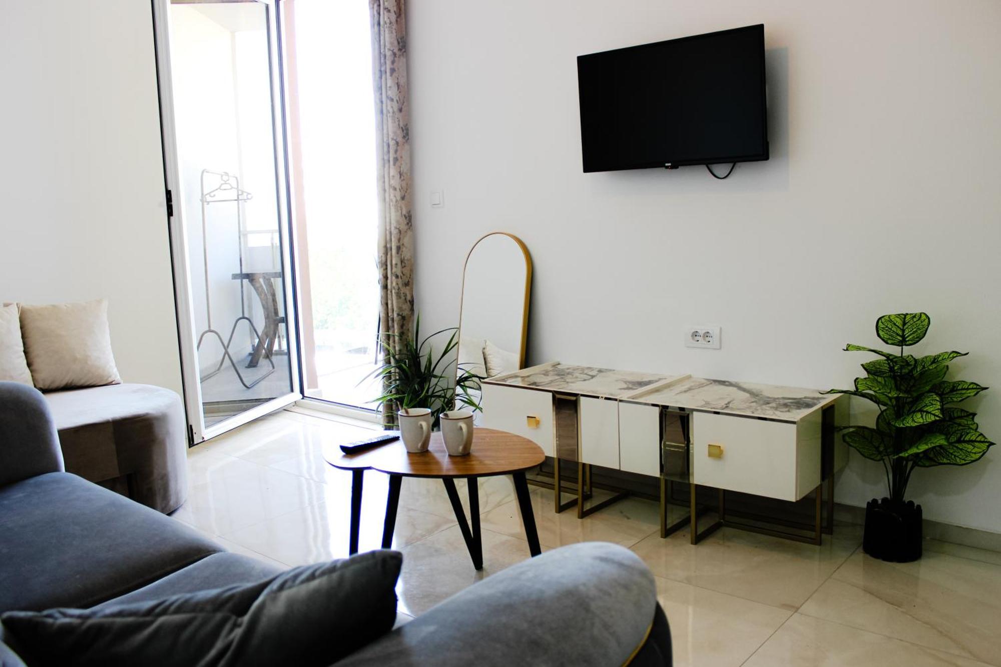 M&H Apartments Ulcinj Buitenkant foto